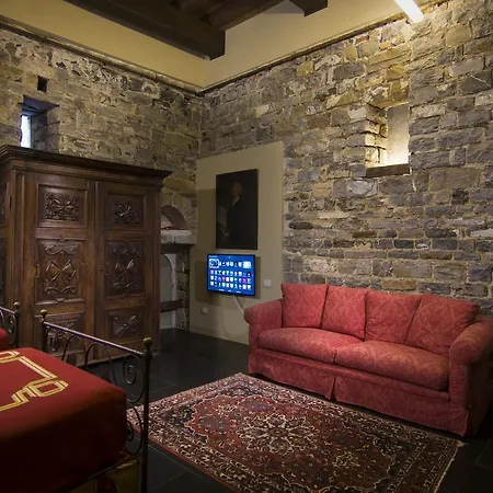 Palazzo Lengueglia 住宿加早餐酒店 阿尔本加