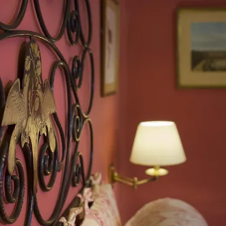 Palazzo Lengueglia 阿尔本加