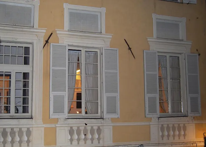 Palazzo Lengueglia * Альбенга